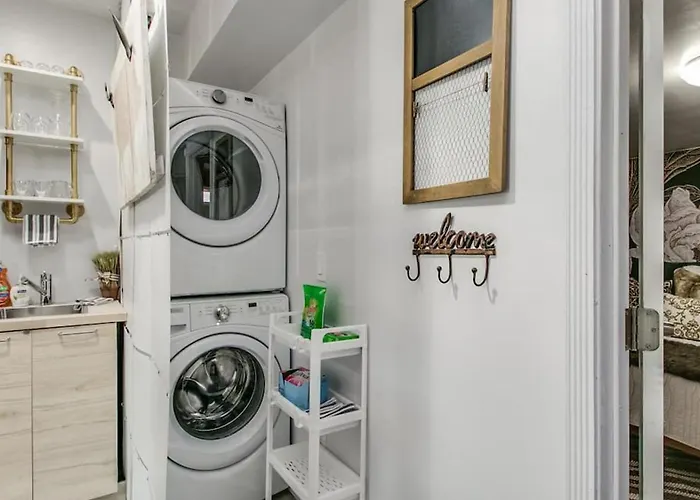 Stylish Mid Town Phoenix 1 Bdrm Phoenix