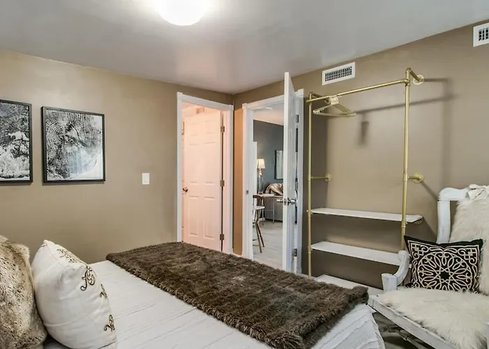 Stylish Mid Town Phoenix 1 Bdrm * Phoenix