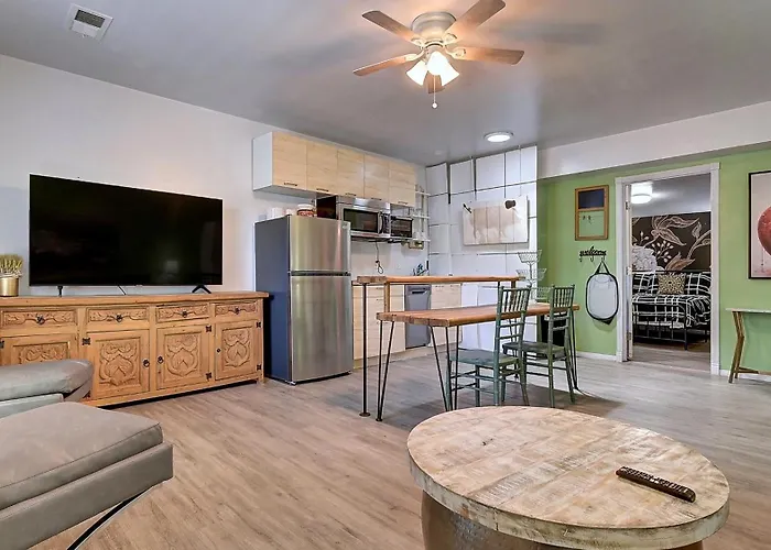 Stylish Mid Town Phoenix 1 Bdrm Holiday home