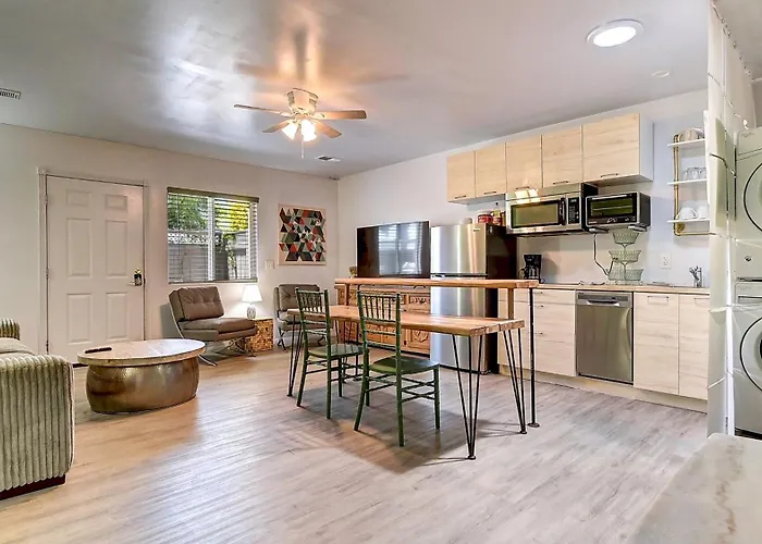 Stylish Mid Town Phoenix 1 Bdrm Holiday home Phoenix